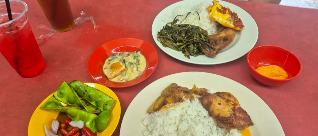 Suasana Restoran Aboh Patin Tempoyak